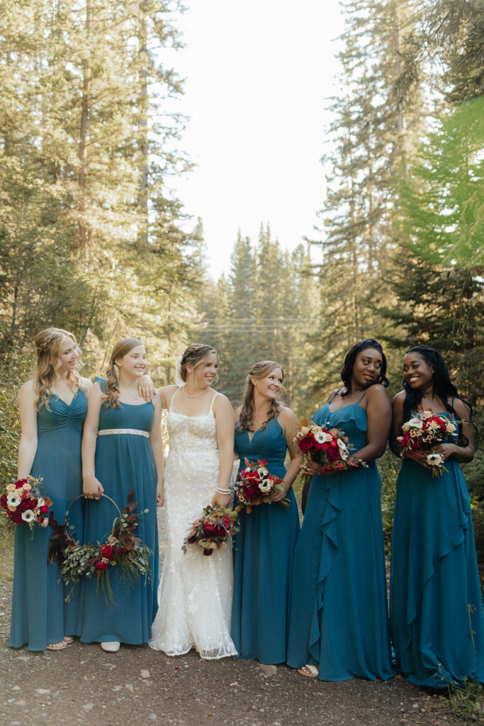 bride with her bridemaids