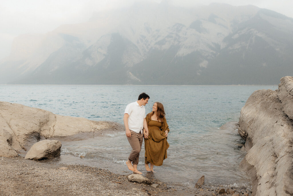 Lake Minnewanka couple session in Banff, Alberta