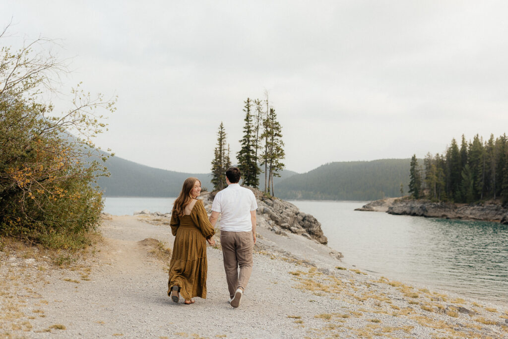 Lake Minnewanka couple session in Banff, Alberta
